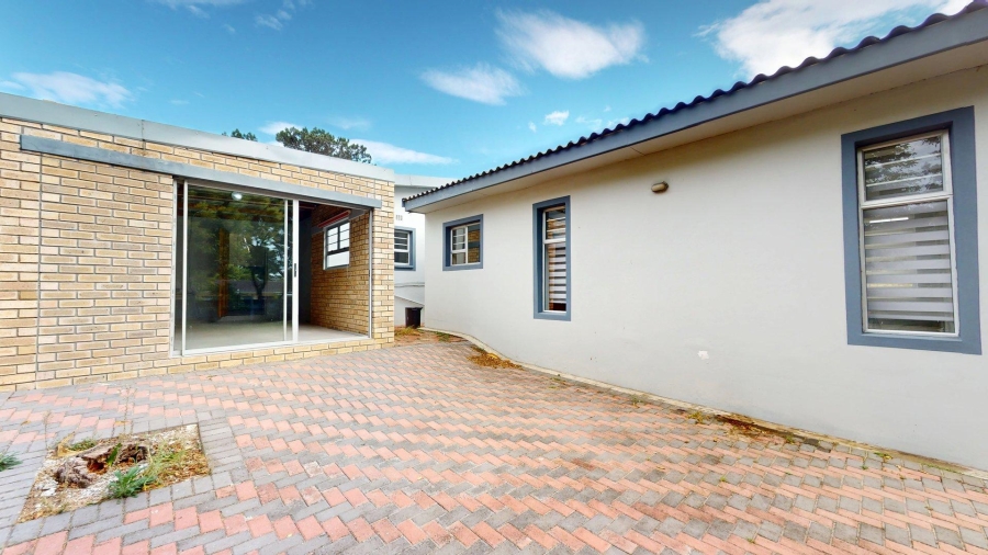 4 Bedroom Property for Sale in Lorraine Eastern Cape